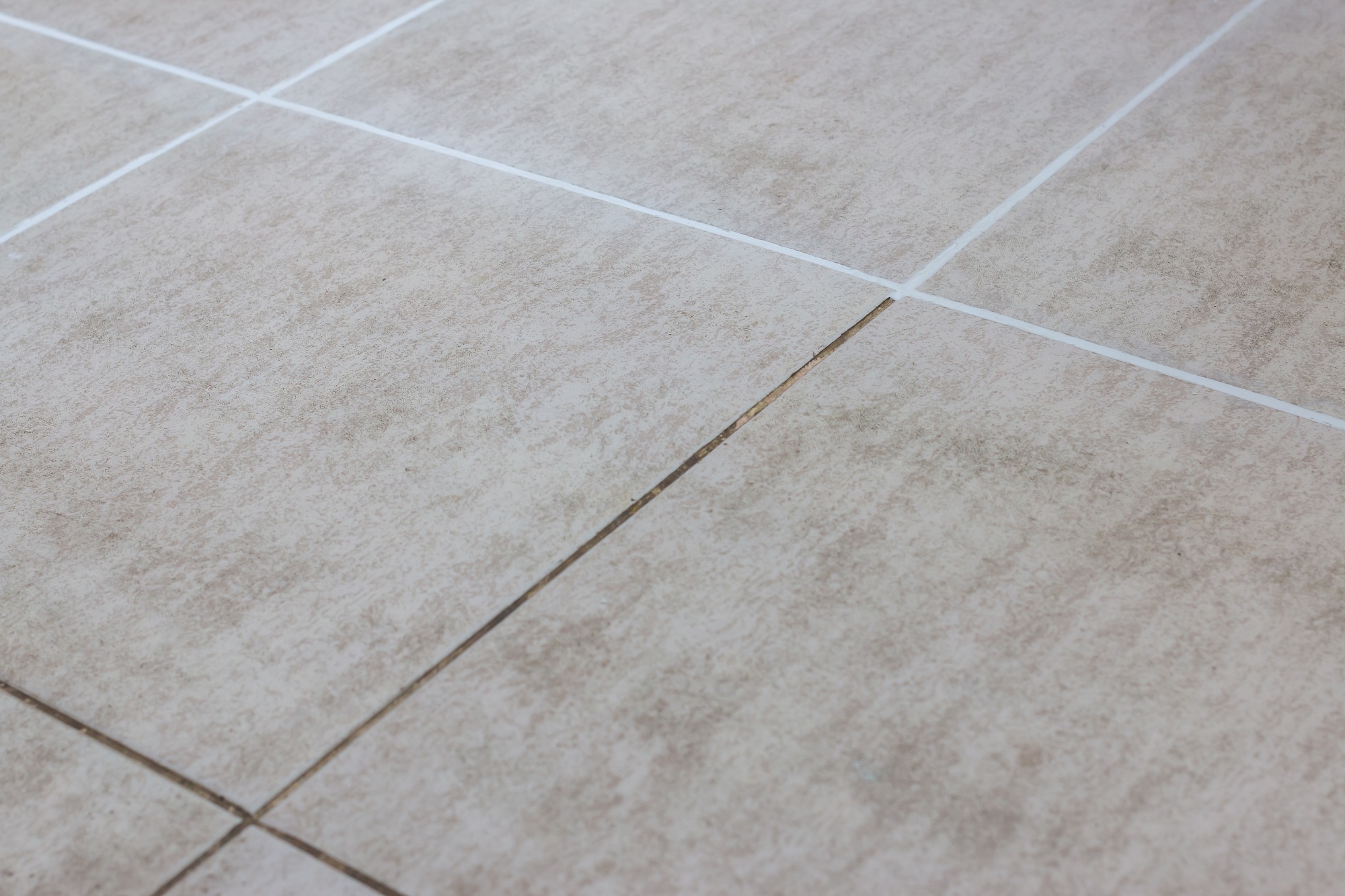 How to Mop, Step-by-Step Instructions for Hardwood, Tile, Ceramic Floors